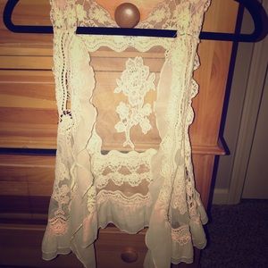 Umgee cream lace vest